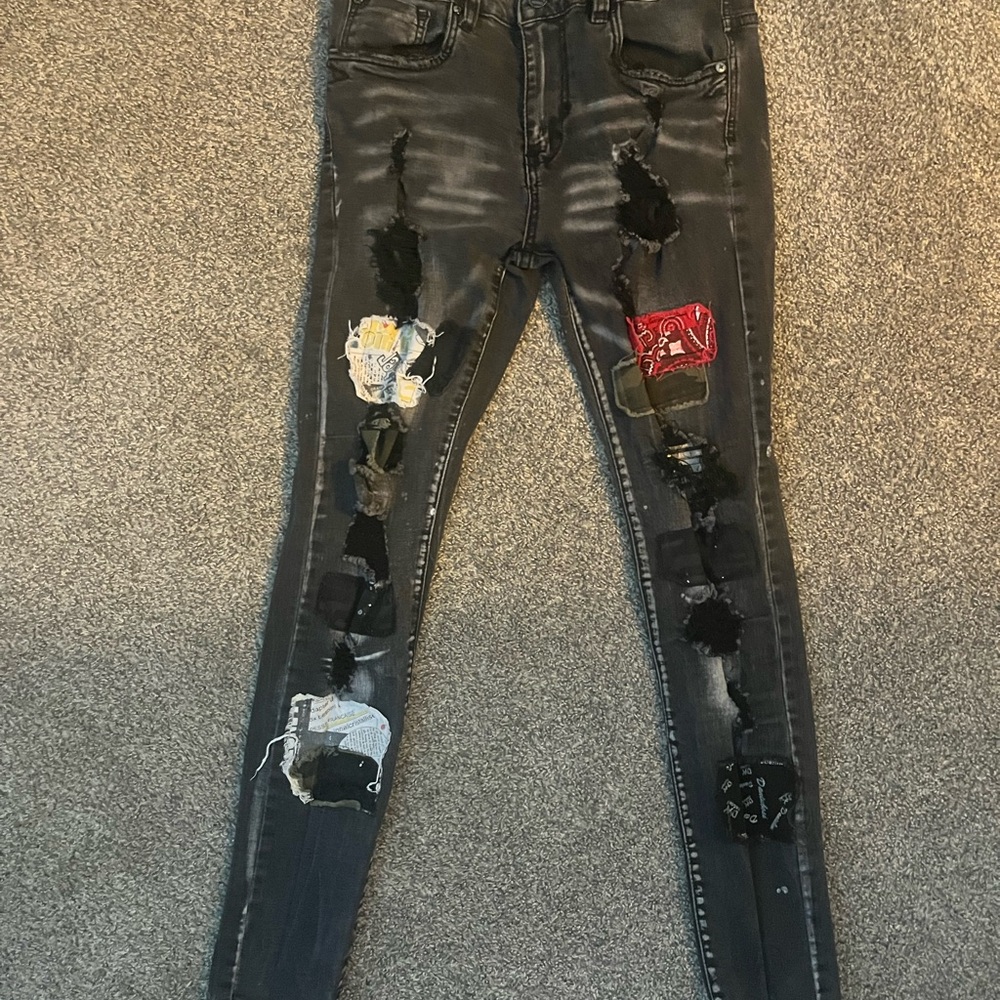 Stylish Black Distressed Women's Jeans